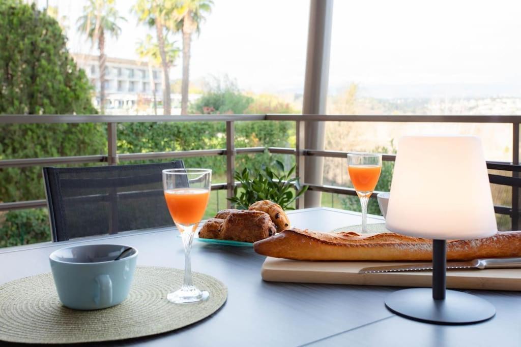 A7- 2 Bdr Sea & Mountain View - Ac, Parking, Pool & Terrace Apartamento Antibes Exterior foto
