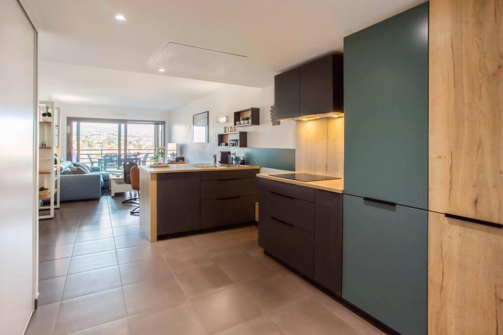 A7- 2 Bdr Sea & Mountain View - Ac, Parking, Pool & Terrace Apartamento Antibes Exterior foto