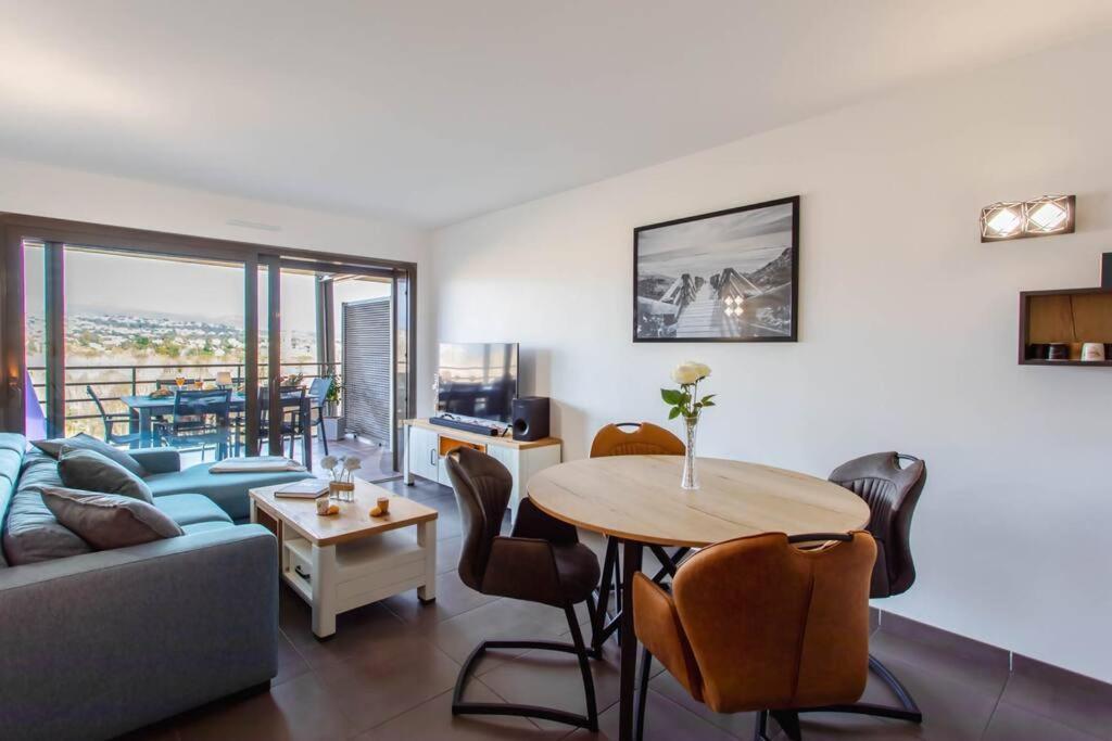 A7- 2 Bdr Sea & Mountain View - Ac, Parking, Pool & Terrace Apartamento Antibes Exterior foto